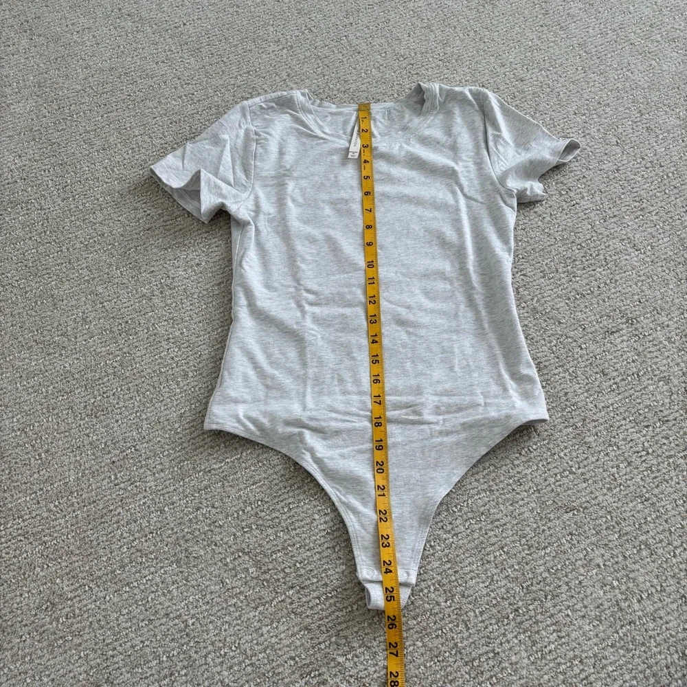 Aritzia Soft Contour Short Sleeve Bodysuit - Picture 5 of 6